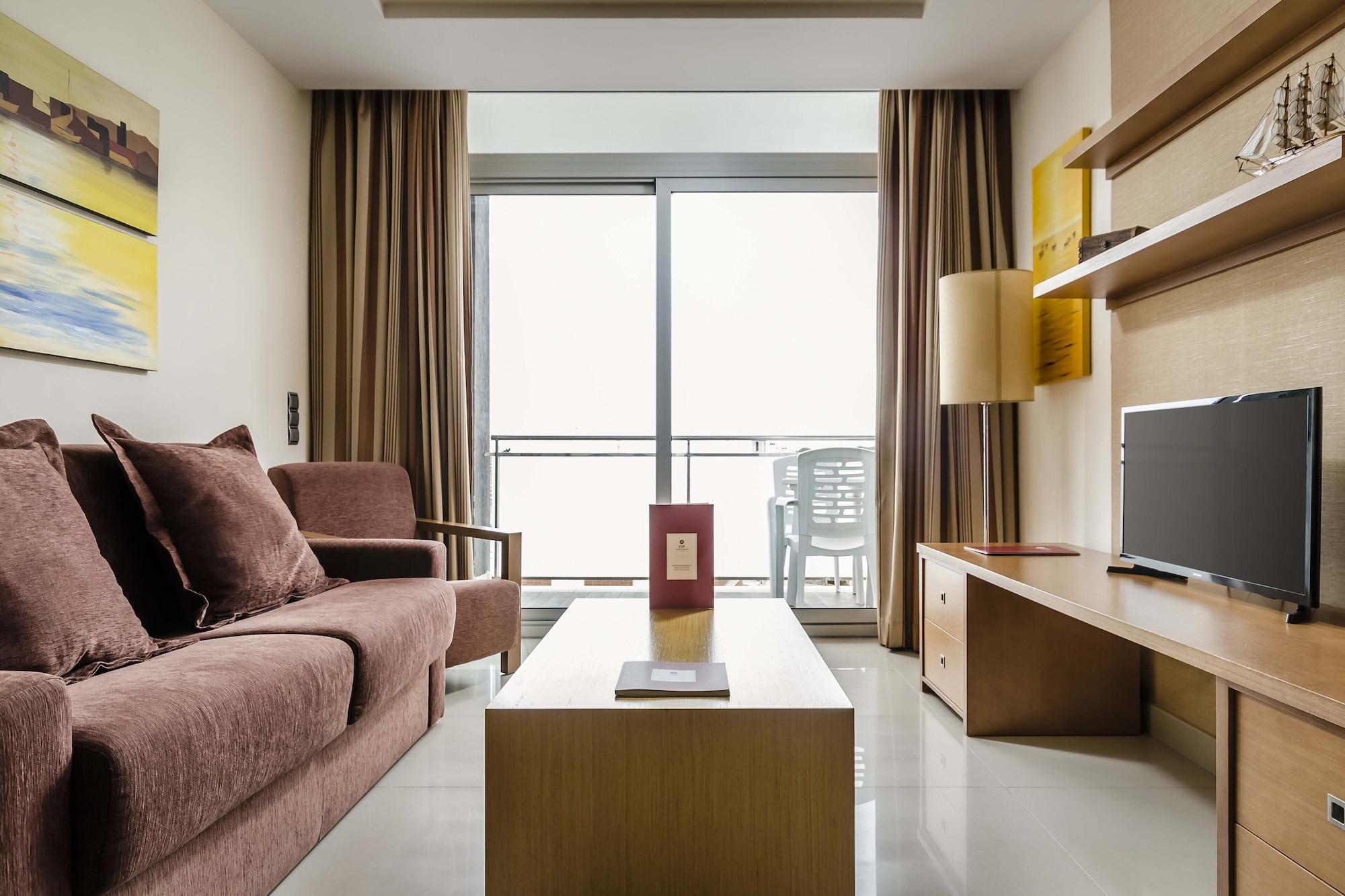 Exe Cunit Suites & Spa Екстериор снимка